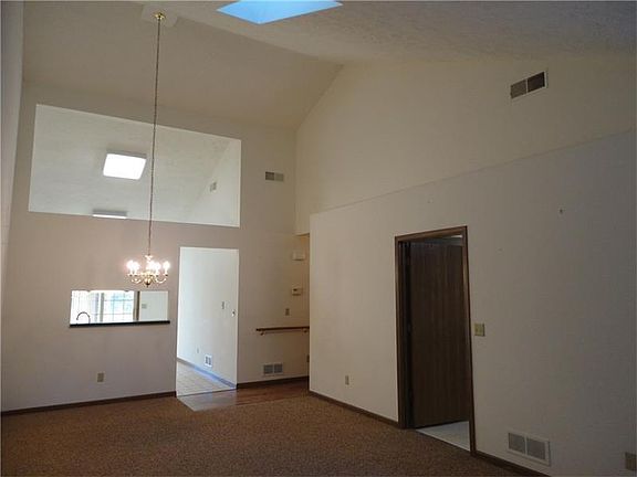 5th image of 210 Draw Bridge Ct