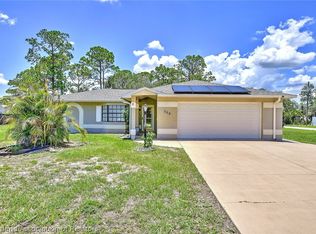 529 Aston Martin Dr, Sebring, FL 33872