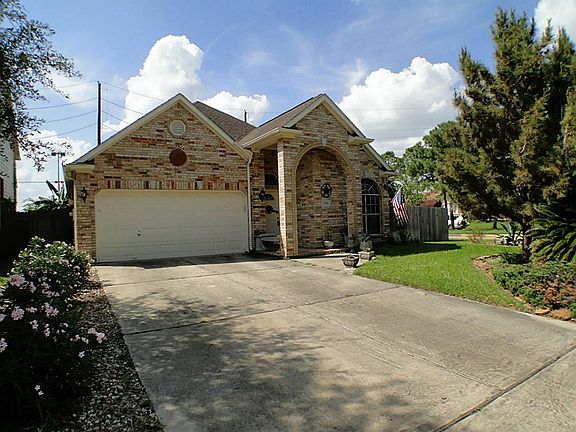 2nd image of 1702 Park Forest Dr