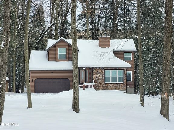 2nd image of 203 Lark Ln