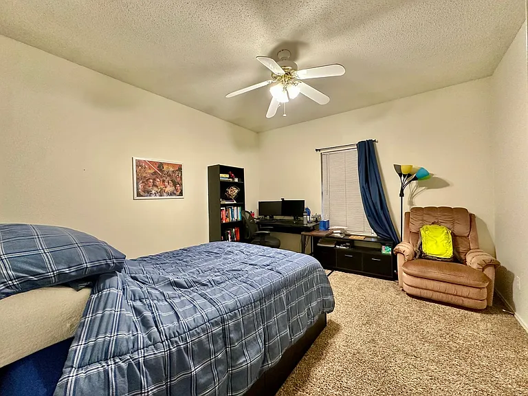 1318 James Ave — Photo 7