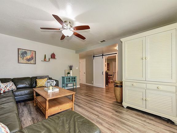 5th image of 1721 Russell Way