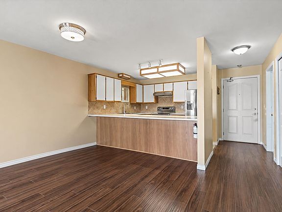 5th image of 45660 Knight Rd #203