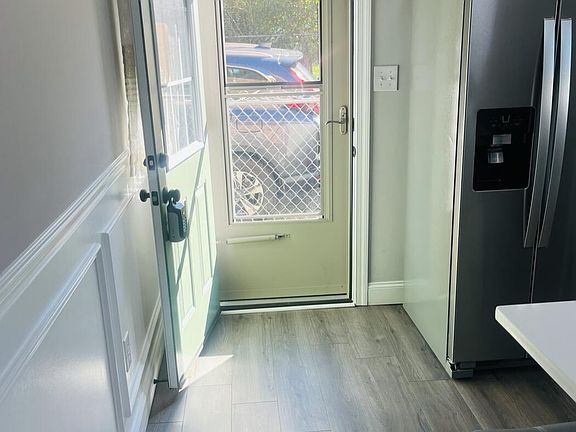 5th image of 305 Ford Ave