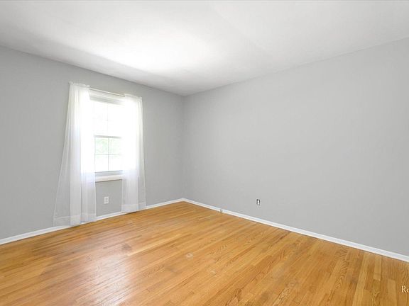2nd image of 4612 Front Royal Dr