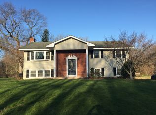 7 Pheasant Ln, Norwalk, CT 06854