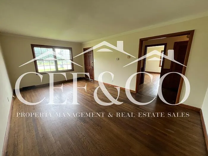 2 bed, 1.0 bath, 1111 sqft, $1,095 — Photo 3