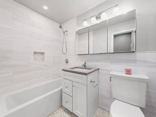 315 East 65th Street image 10 of 13