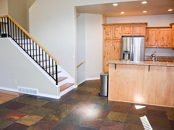 Dining & Kitchen