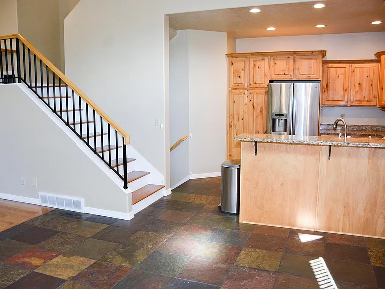 Dining & Kitchen