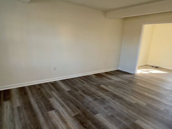 2nd image of 103 Canterbury Ct