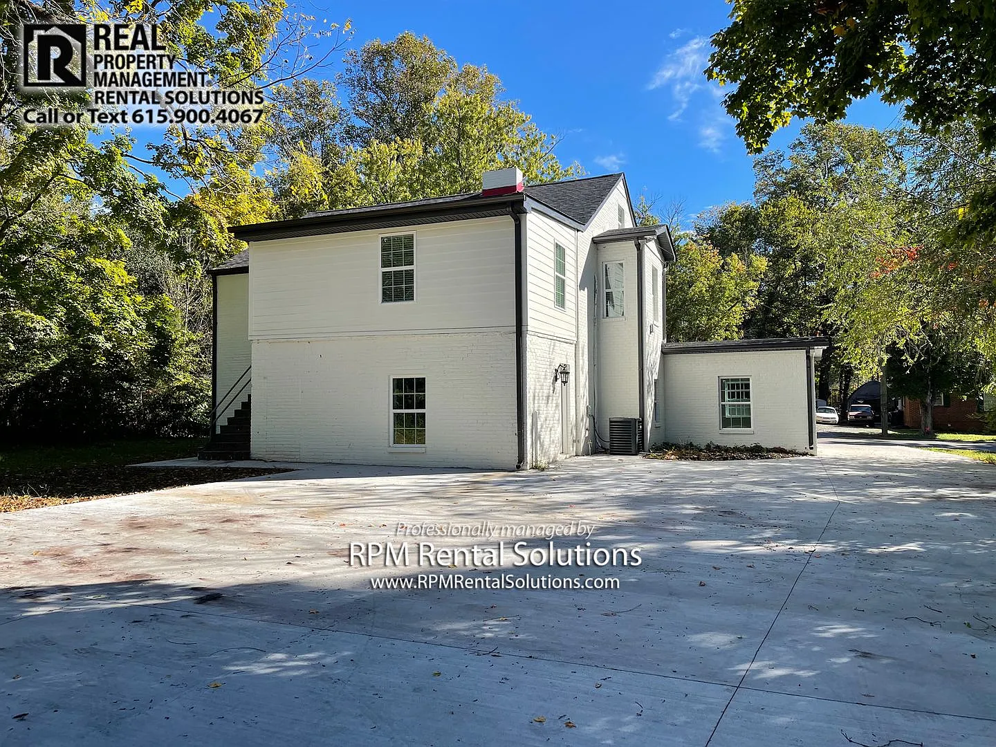 605 Fairview — Photo 3