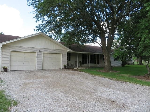 1st image of 3723 Victory Cir