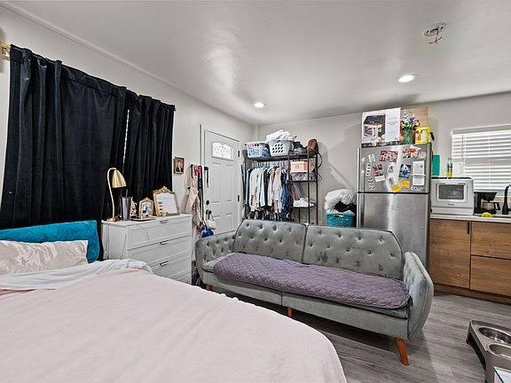 4th image of 4454 Utah St #10