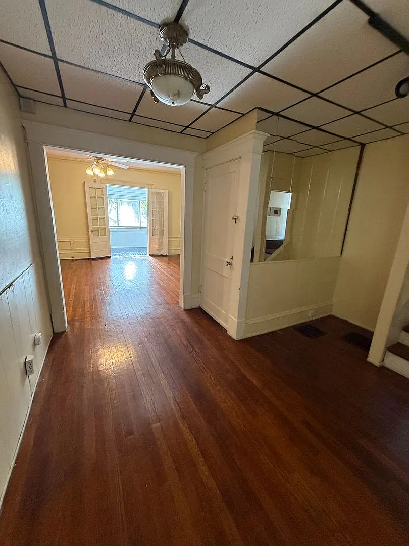 1566 Quarrier Street — Photo 3