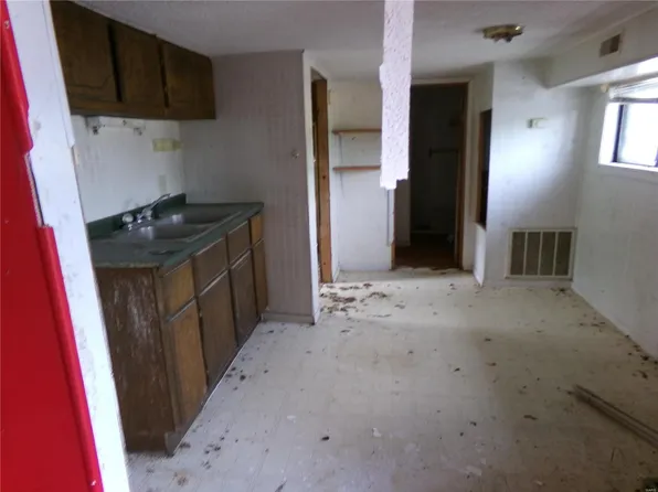 611 Walnut St, Leadwood, MO 63653