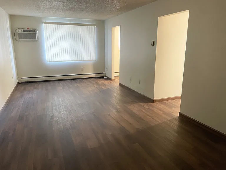 Hall Avenue Apartments — Photo 14