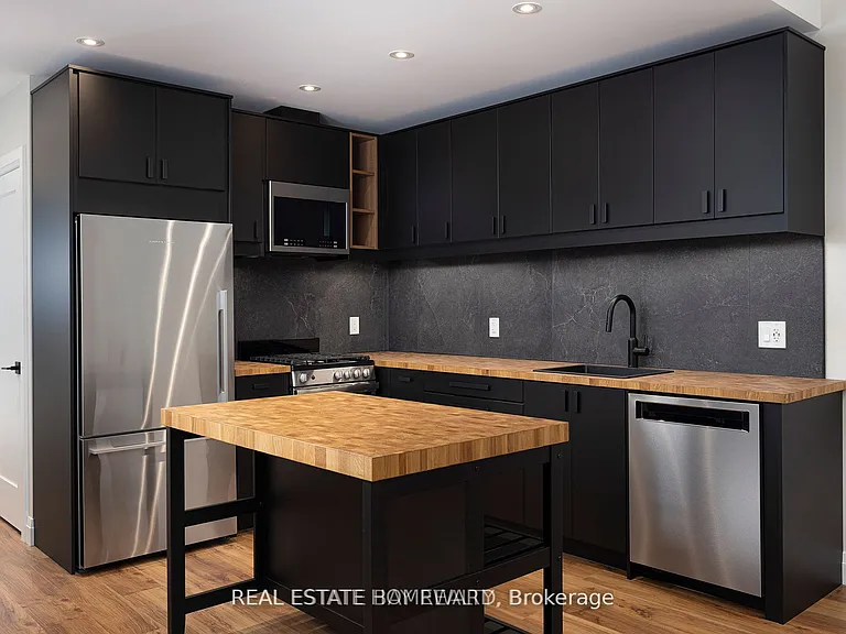 21 Alton Ave #UPPER — Photo 18