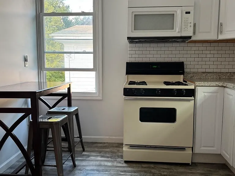 445 N Tioga St #2 — Photo 8
