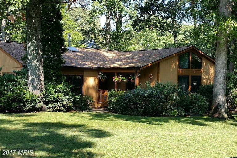 1st image of 990 Mount Holly Dr