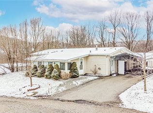 428 Evans Ln, Donegal, PA 15628