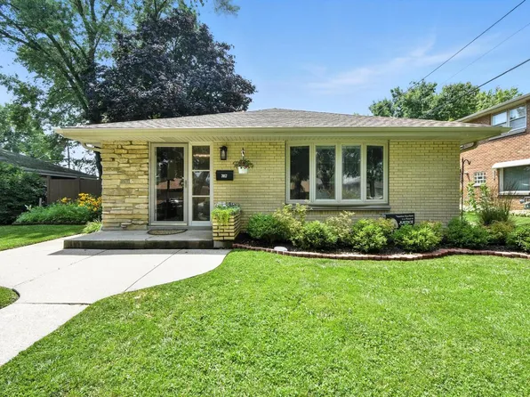 7017 West Verona COURT, Milwaukee, WI 53219