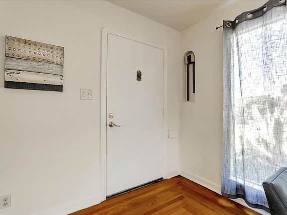 5th image of 275 N 26th St