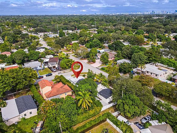 3rd image of 200 NW 133rd St