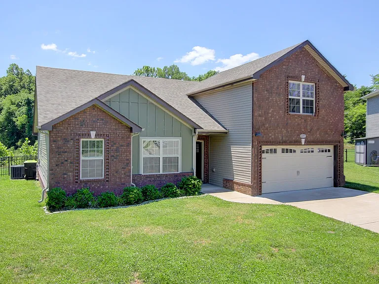 677 Battery Ct — Photo 3