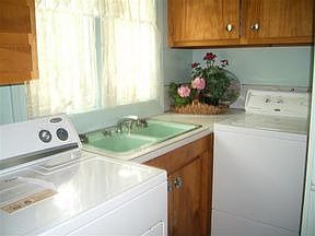 1st image of 410 Huron Hills Dr