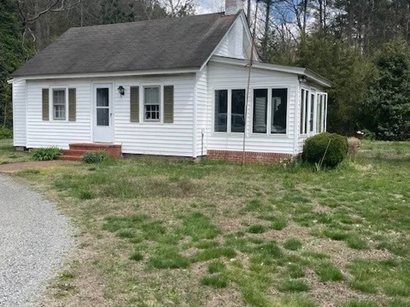 955 New Point Comfort Hwy, Mathews, VA 23109