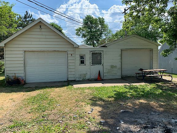 3rd image of 1346 Hinman St