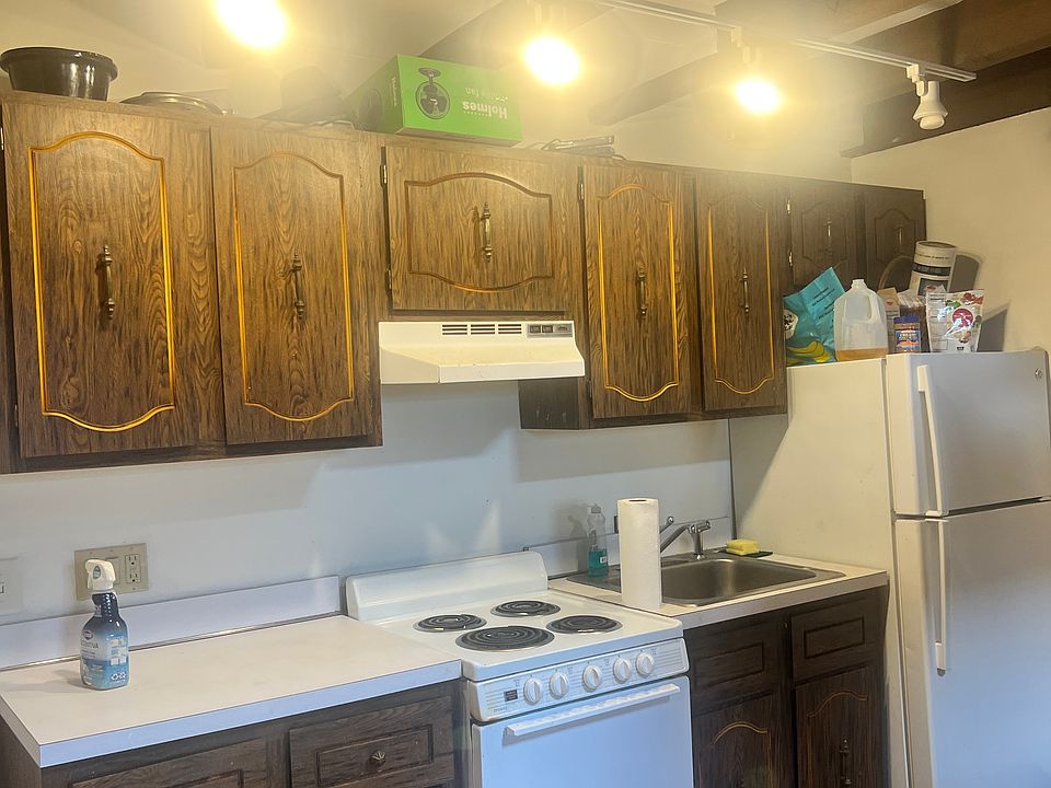 1st image of 300 Essex St