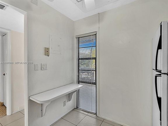 5th image of 20500 W Country Club Dr APT 203