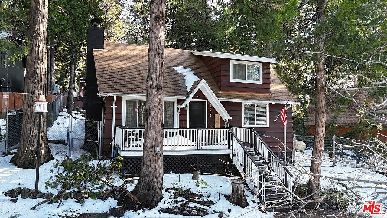 3 bed, 1.5 bath, 1143 sqft, $3,500 — Photo 1