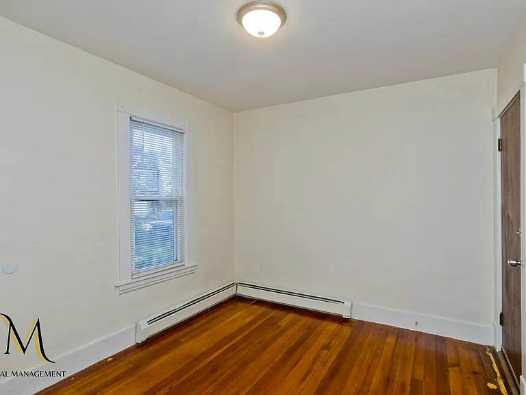 638 Belmont Ave #1L — Photo 8