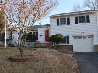 146 E Lewis Ave, Pearl River, NY 10965