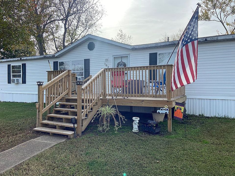 1st image of 104 Lyttle Dr