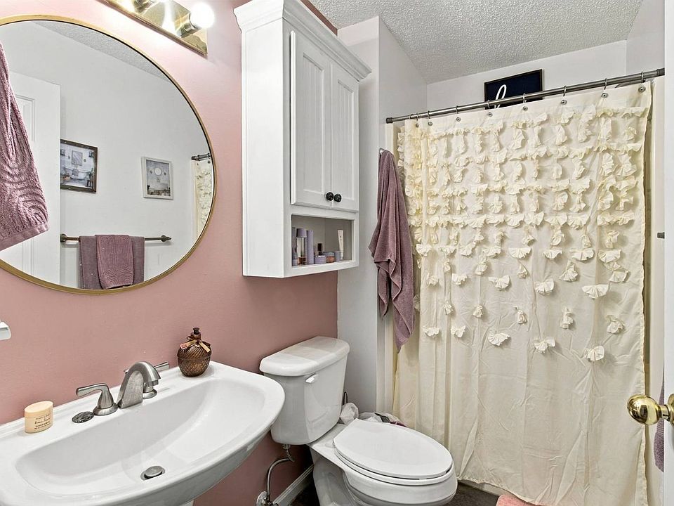 34th image of 5005 Dogwood Cir