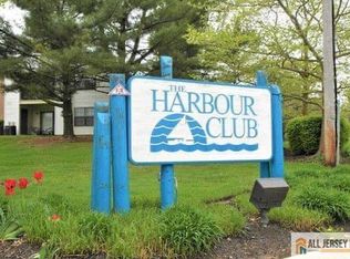805 Sunshine Ct #805, Parlin, NJ 08859