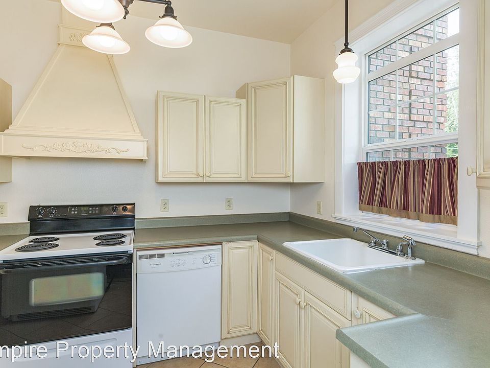 1st image of 935 Yokum St
