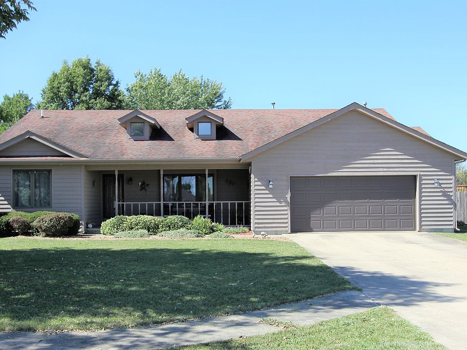 1st image of 1209 King Arthur Ln