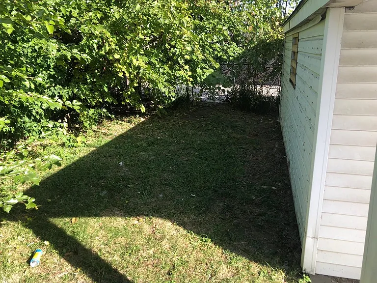 812 Cleophus Pkwy — Photo 15