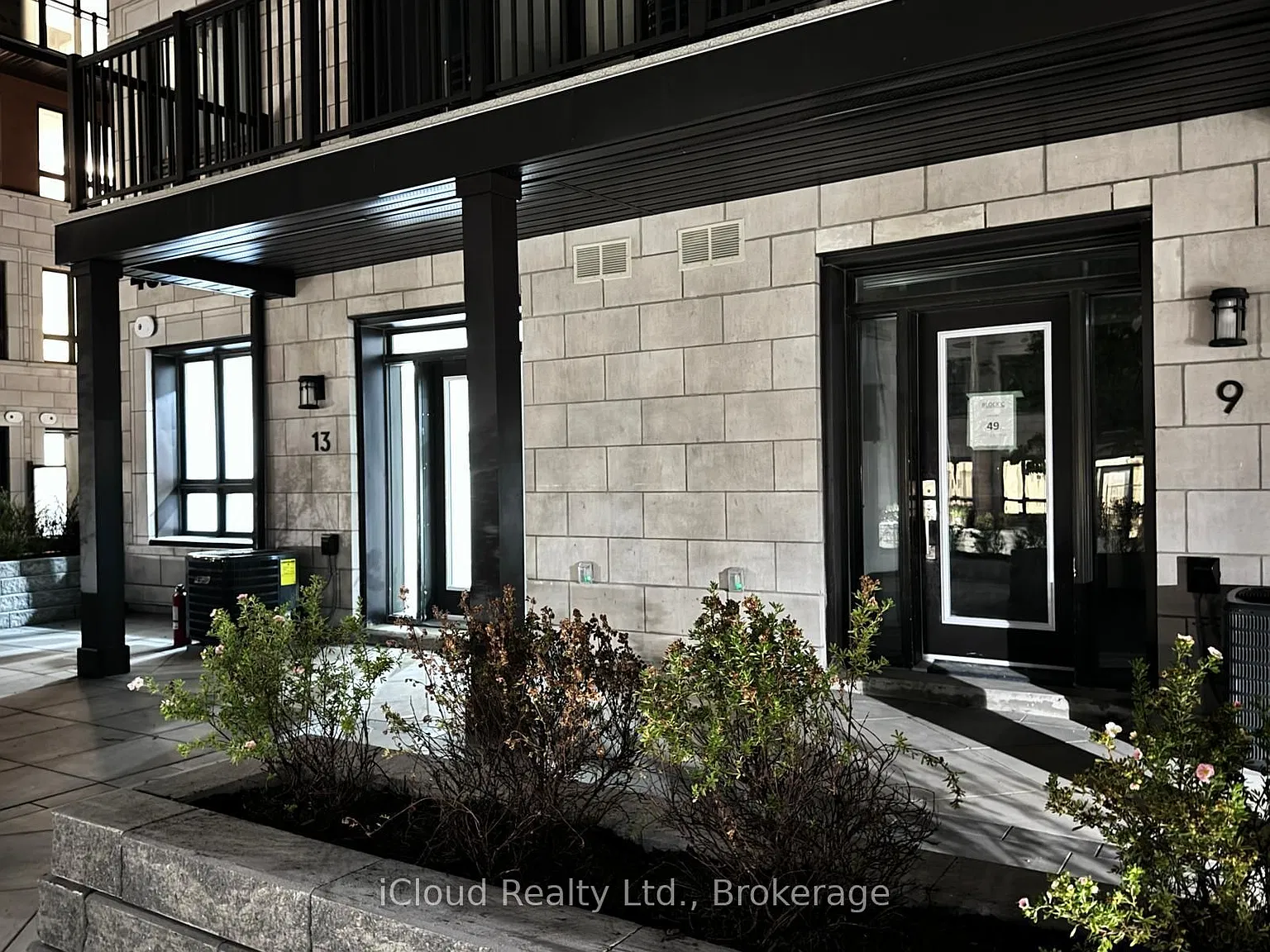 3 bed, $3,000 — Photo 2