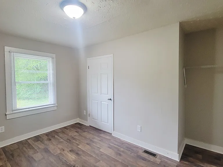419 Pine St — Photo 15