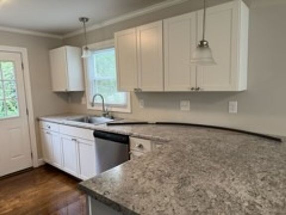 3rd image of 148 S Smallwood Pl