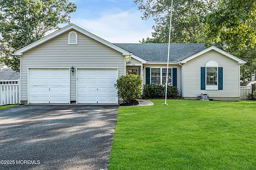 220 Middie Ln Photo 1 220 Middie Ln Photo 1