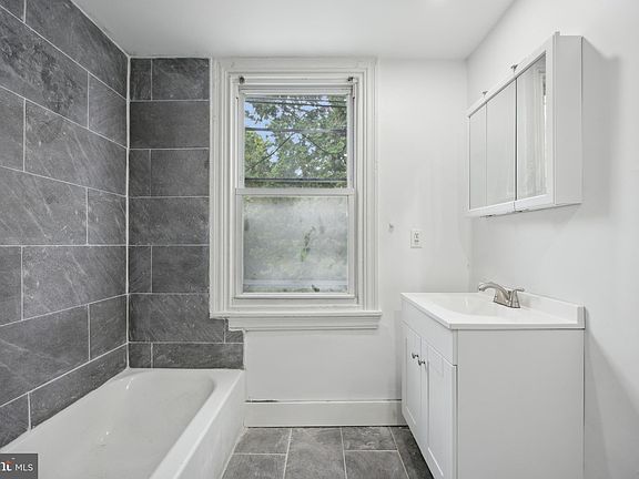 5th image of 5613 Chew Ave