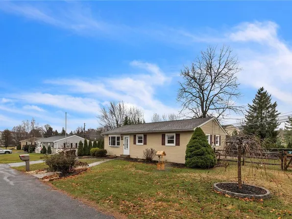 5546 Merry Ln, Allentown, PA 18104