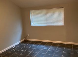 141 Watson Ave #B, Manteca, CA 95337